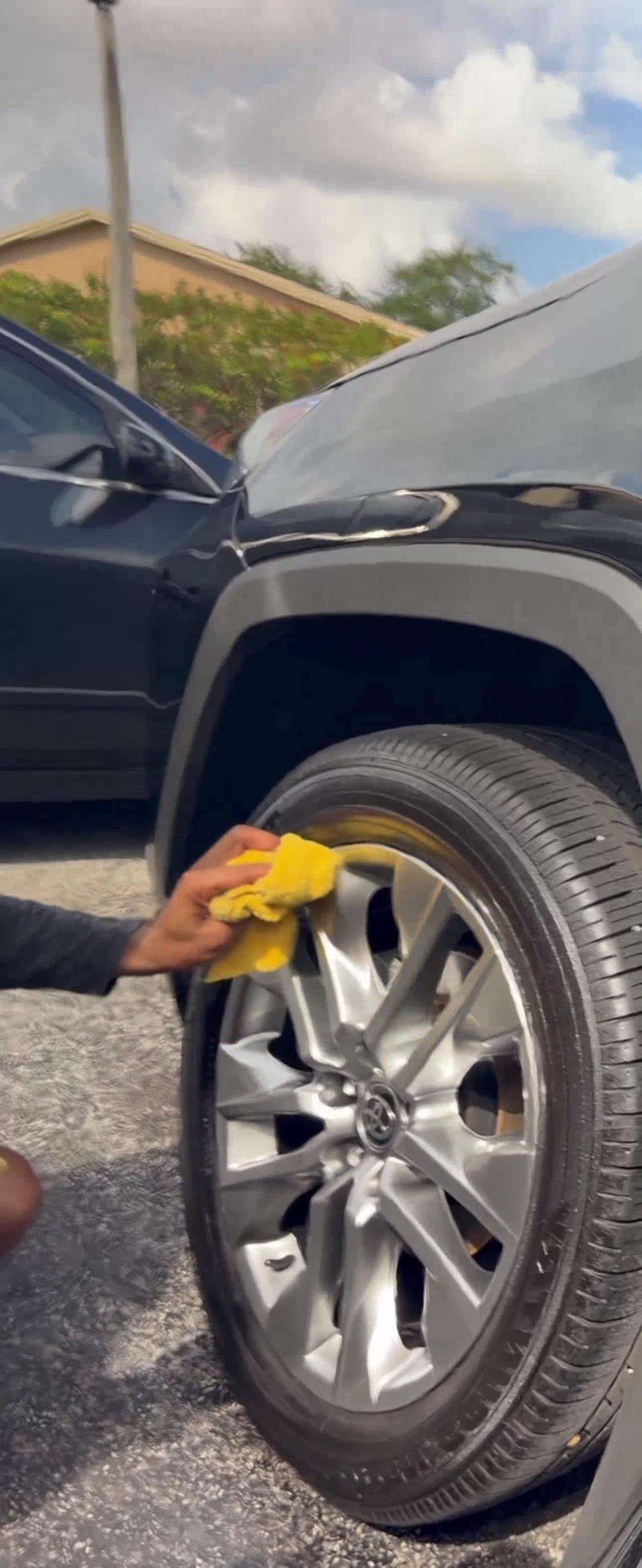 Toyota wheel cleaning — hand detailing