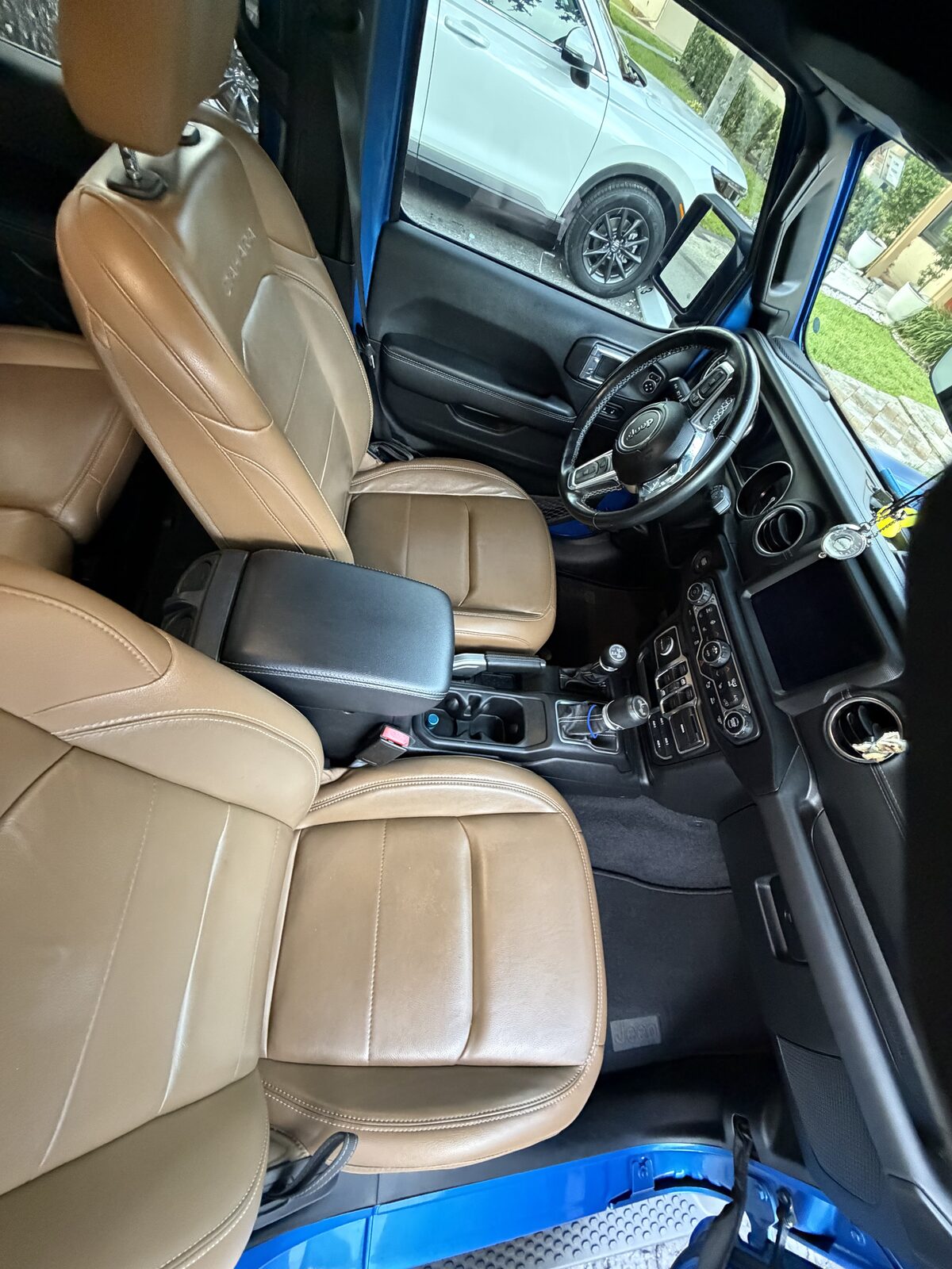 Wheel and tire detail — dressed and shining